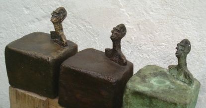 Maic Asti, Sculpture "Jamais Deux Sans Trois"